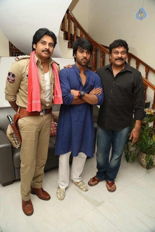 Pawan Kalyan meets Chiranjeevi - 57 / 74 photos