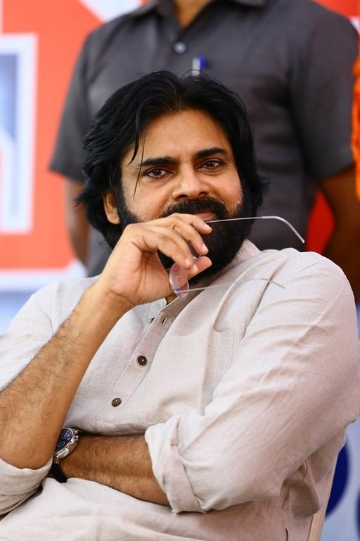 Pawan Kalyan Photos - 1 / 7 photos