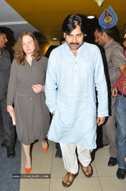 Pawan Kalyan Watches Rangasthalam Movie - 34 / 42 photos