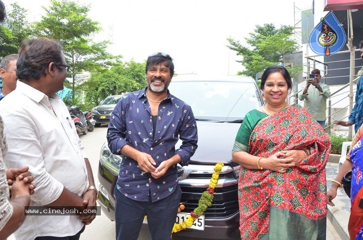 Pinks n Bloos Beauty Salon Launched By Chota K. Naidu  - 15 / 21 photos