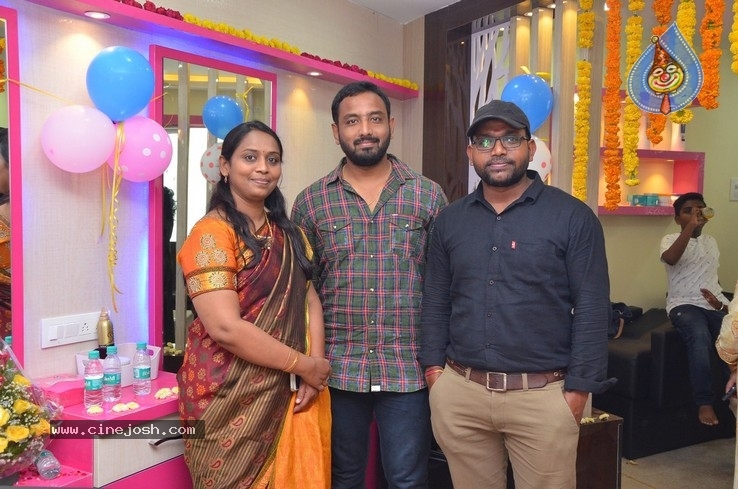 Pinks n Bloos Beauty Salon Launched By Chota K. Naidu  - 20 / 21 photos