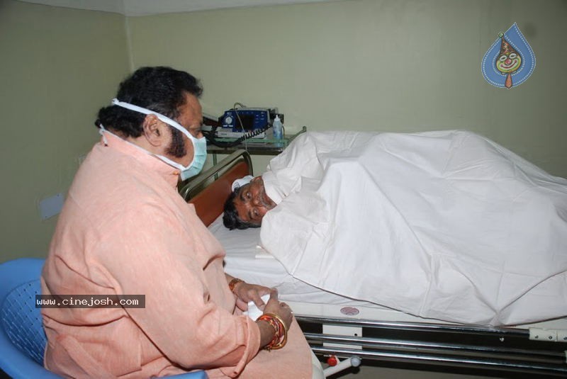 Political Leaders Meets Babu In NIMS - 26 / 39 photos