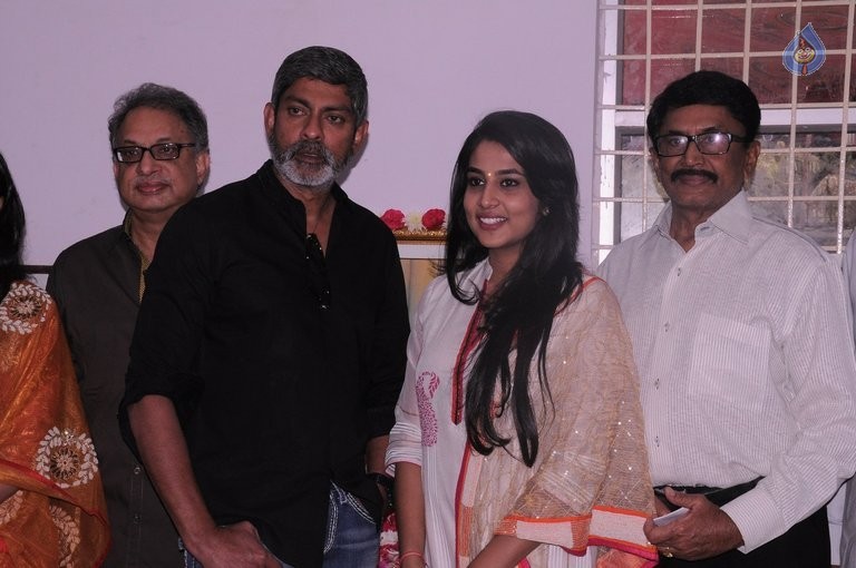Pooja Sankeerthanalu Album Launch - 20 / 100 photos