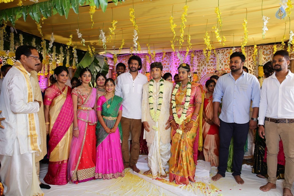 Prabhu Teju and Varsha Wedding Reception Photos - 42 / 58 photos