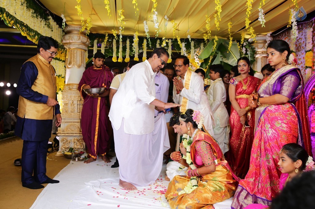 Prabhu Teju and Varsha Wedding Reception Photos - 44 / 58 photos