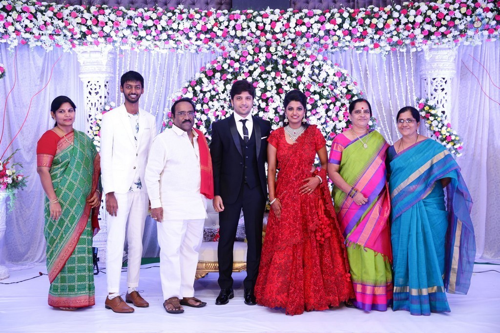 Prabhu Teju and Varsha Wedding Reception Photos - 49 / 58 photos
