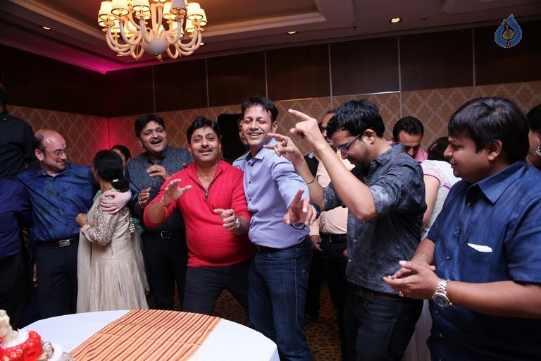 Pradeep and Radha Wedding Anniversary - 1 / 105 photos