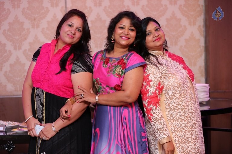 Pradeep and Radha Wedding Anniversary - 21 / 105 photos