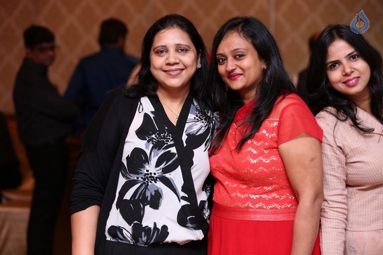 Pradeep and Radha Wedding Anniversary - 26 / 105 photos