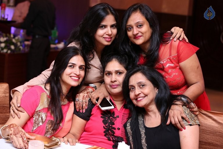 Pradeep and Radha Wedding Anniversary - 69 / 105 photos