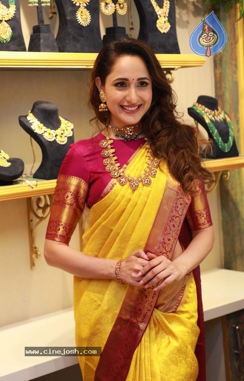 Hiya Designer Jewellery Showroom Launch - 3 / 51 photos