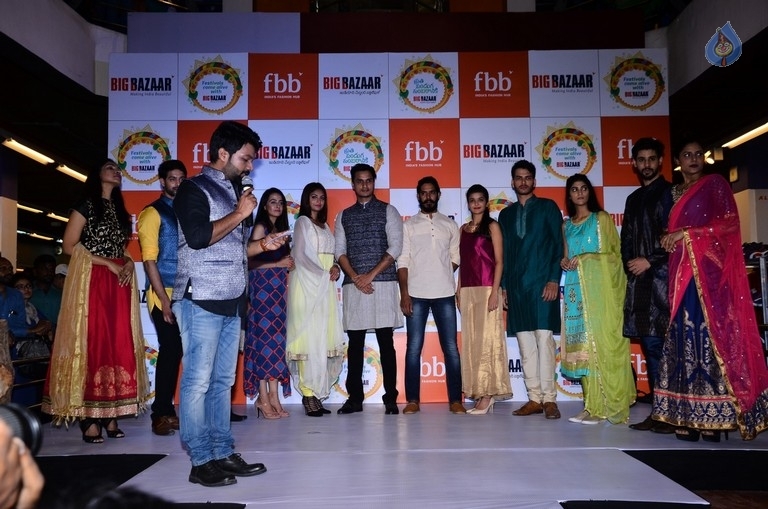 Pranita Subhash Launches FBB Dasara Collection - 24 / 42 photos