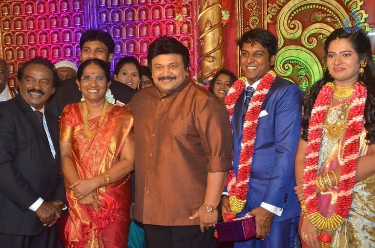 Producer Vinoth Kumar and Sindhu Wedding Reception - 28 / 42 photos