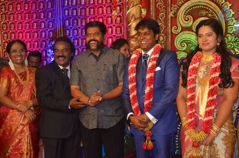 Producer Vinoth Kumar and Sindhu Wedding Reception - 33 / 42 photos