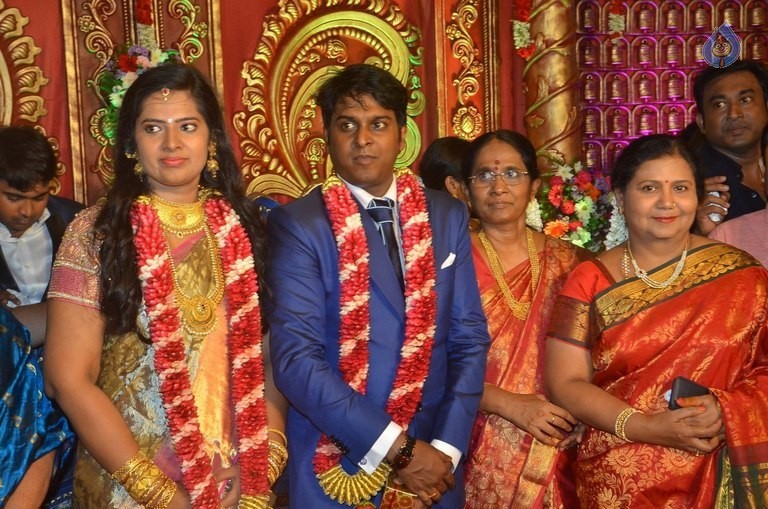 Producer Vinoth Kumar and Sindhu Wedding Reception - 36 / 42 photos