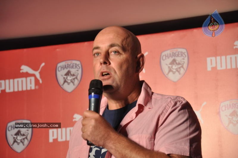 Puma Unveils Deccan Chargers Team Jersy and Fanwear - 24 / 79 photos