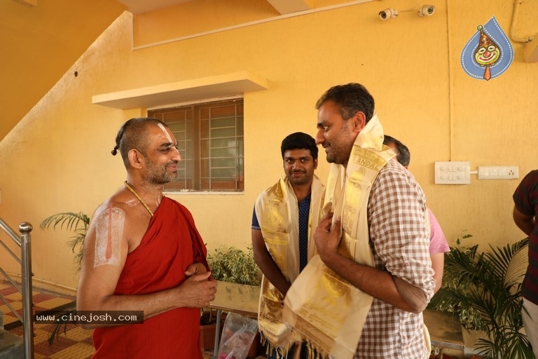 Raja The Great Team Donated Laptops to the Blind Children - 9 / 21 photos