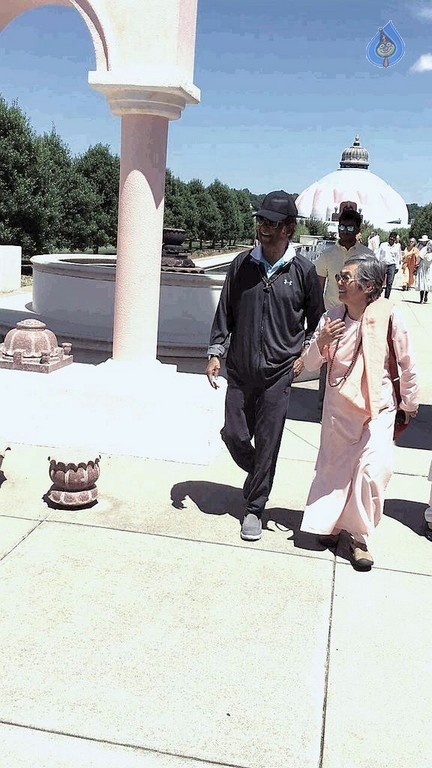 Rajinikanth at Virginia Lotus All Faiths Temple - 2 / 2 photos