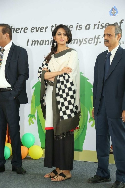Rakul Preet Singh at Appollo Children's Day Celebrations  - 67 / 73 photos