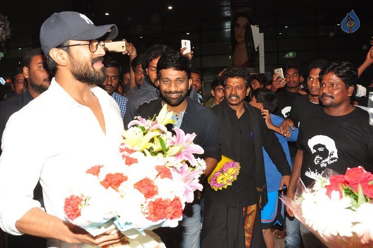 Ram Charan at Shamshabad Airport - 7 / 13 photos
