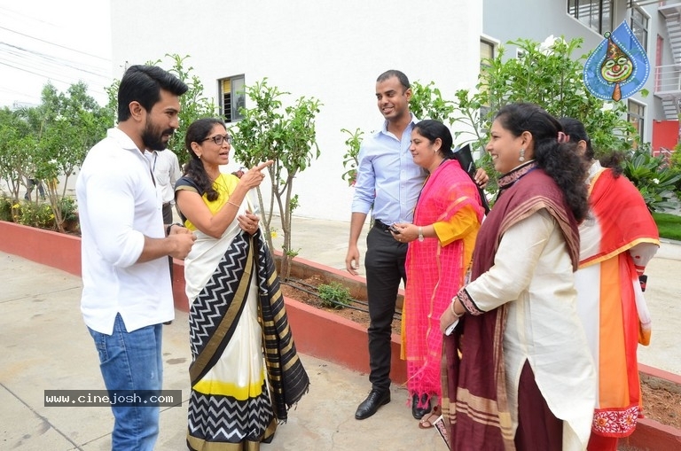 Ram Charan Celebrates Independence Day In Chirec School - 22 / 60 photos