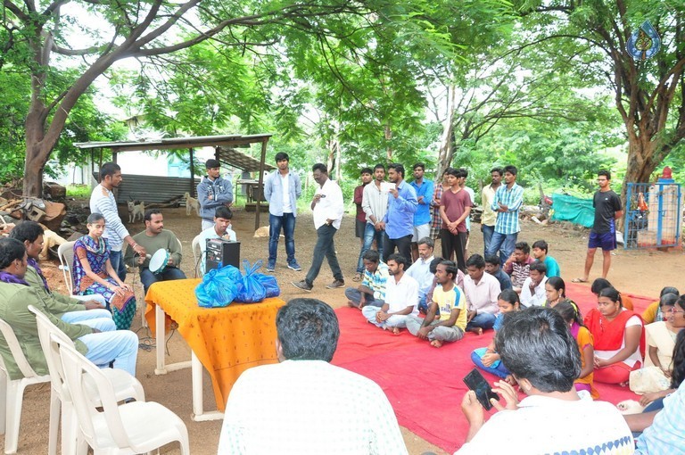 Ram Laxman Donates 1 Lakh for Sphoorthi Jyothi Foundation - 37 / 41 photos