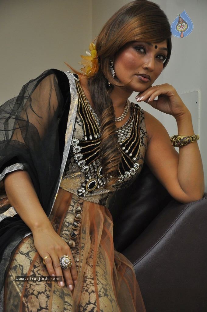 Ramya Sri Birthday Celebrations - 32 / 68 photos