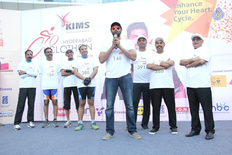 Rana Flags of Hyderabad Cyclothon - 10 / 10 photos