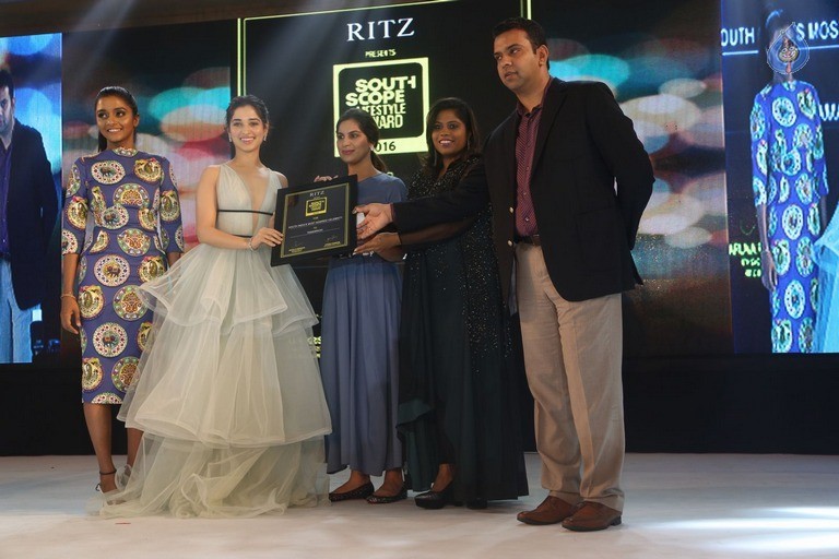 Ritz South Scope Lifestyle Award 2016 Event Photos - 85 / 125 photos