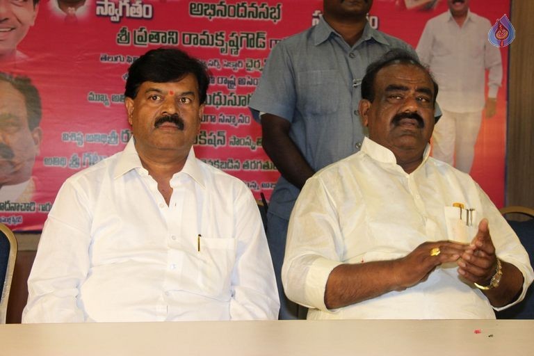 RK Goud Abhinandana Sabha Photos - 4 / 21 photos