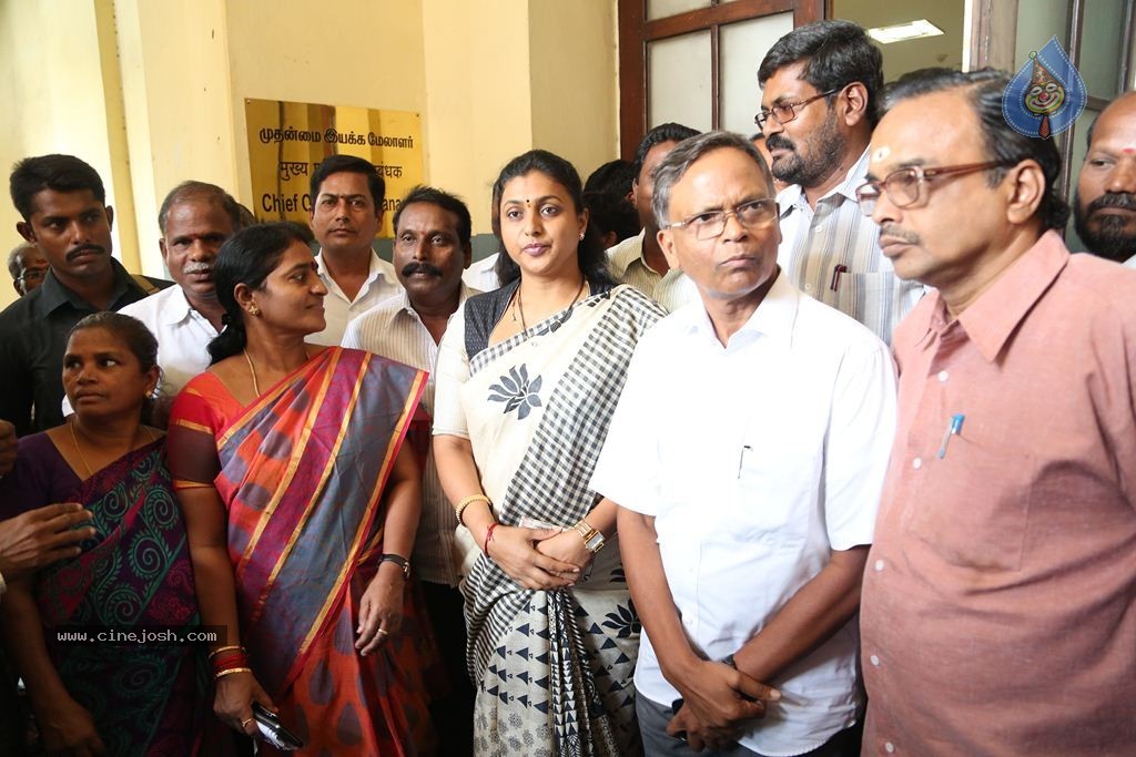 Roja Meets Southern Railway General Manager - 27 / 52 photos