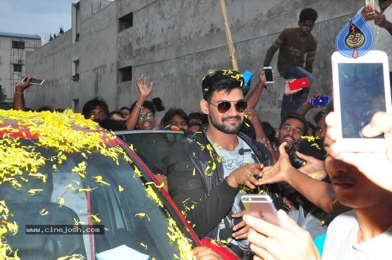Saakshyam Movie Success Tour at Nalgonda - 9 / 32 photos