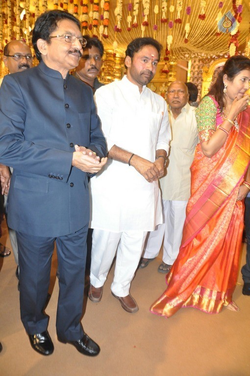 Sai Rajesh and Divya Wedding Photos - 13 / 82 photos