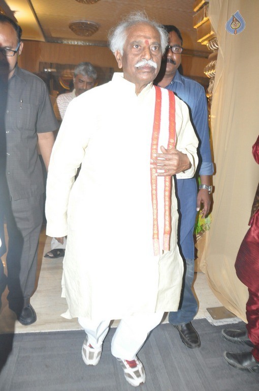 Sai Rajesh and Divya Wedding Photos - 23 / 82 photos