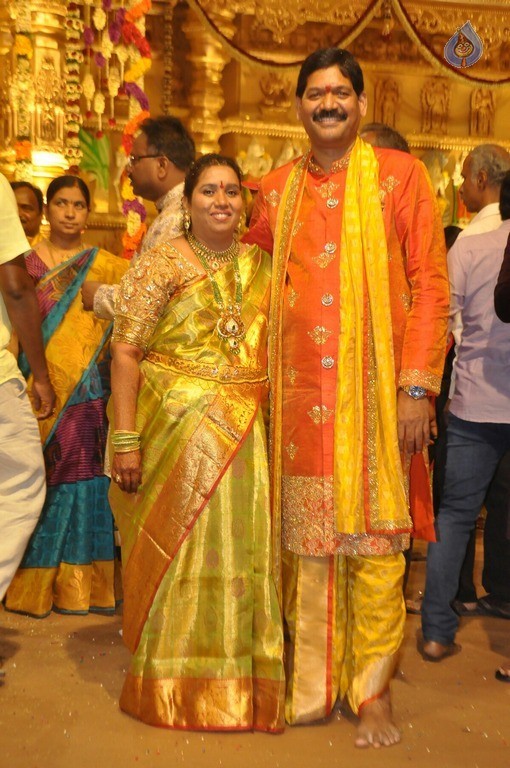 Sai Rajesh and Divya Wedding Photos - 70 / 82 photos
