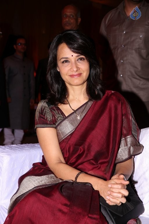 Saif Khalid Shareef Wedding Photos - 25 / 144 photos