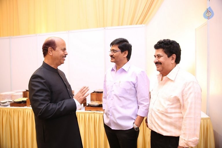 Saif Khalid Shareef Wedding Photos - 41 / 144 photos