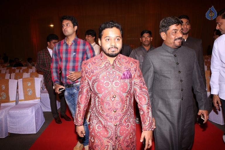 Saif Khalid Shareef Wedding Photos - 125 / 144 photos