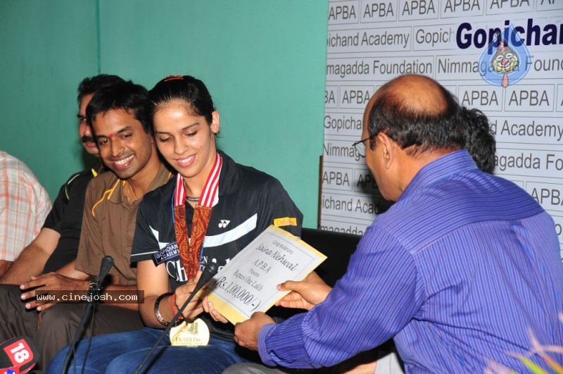 Saina Nehwal Press Meet at Gopichand Academy - 12 / 50 photos