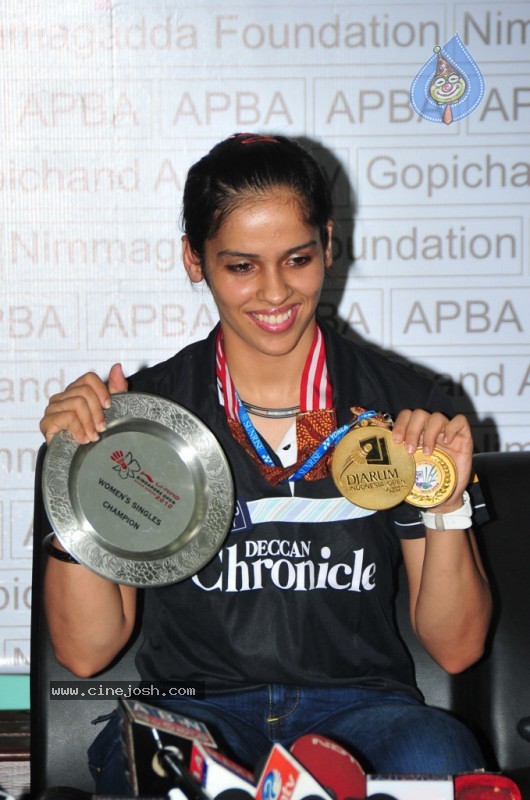 Saina Nehwal Press Meet at Gopichand Academy - 17 / 50 photos