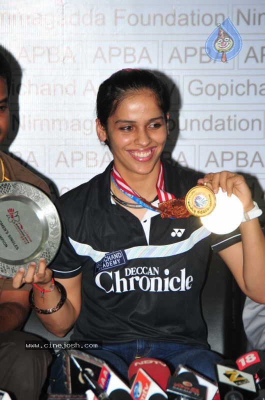Saina Nehwal Press Meet at Gopichand Academy - 26 / 50 photos