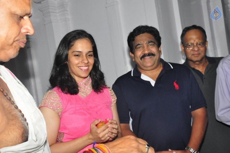 Saina Nehwal Visits Film Nagar Temple - 38 / 38 photos