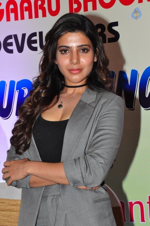 Samantha at BBD Brochure Launch - 33 / 63 photos