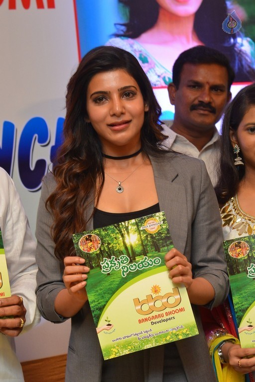 Samantha at BBD Brochure Launch - 52 / 63 photos