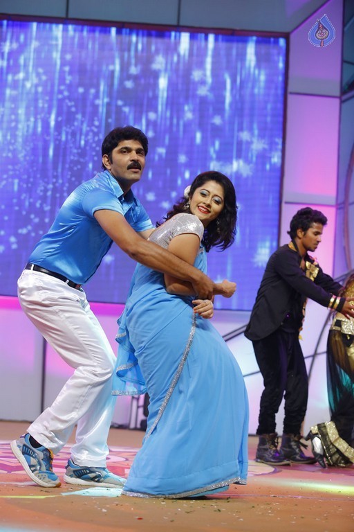 Santosham 13th Anniversary South Indian Film Awards 1 - 39 / 90 photos