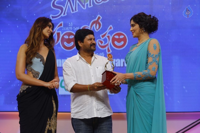 Santosham 13th Anniversary South Indian Film Awards  - 7 / 120 photos