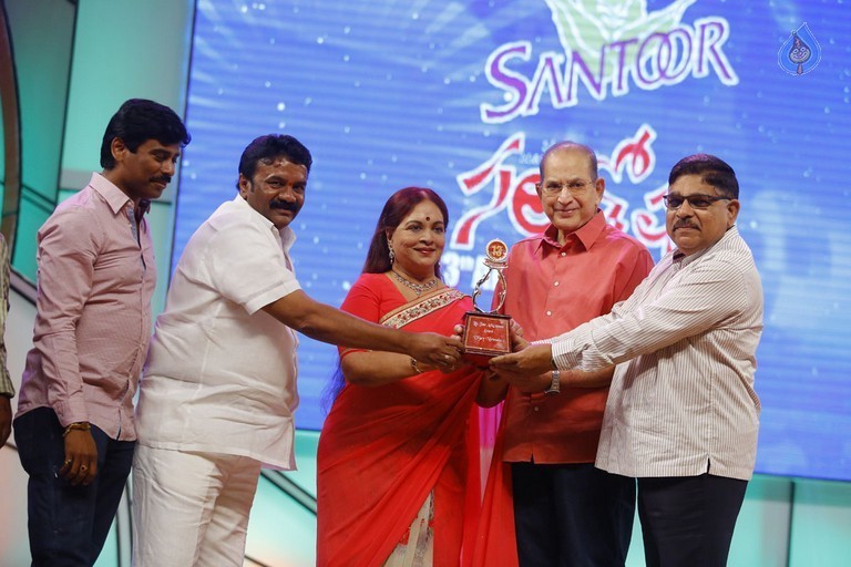 Santosham 13th Anniversary South Indian Film Awards  - 78 / 120 photos