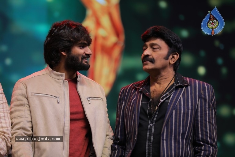 Santosham Awards 2019 - 11 / 38 photos