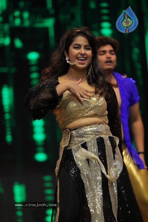 Santosham Awards 2019 - 14 / 38 photos