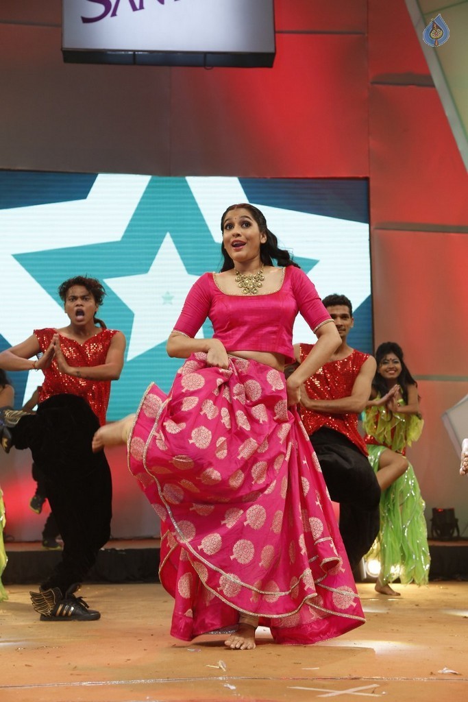 Santosham South India Film Awards 2016 Photos - 4 / 91 photos